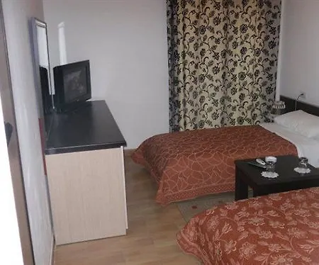 Lubjana Ξενοδοχείο Yrsheku